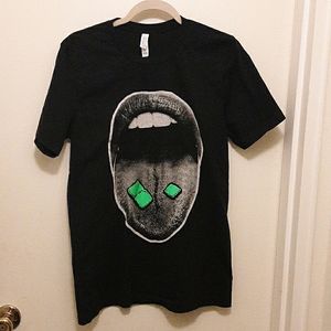 Trippy hippie tongue shirt